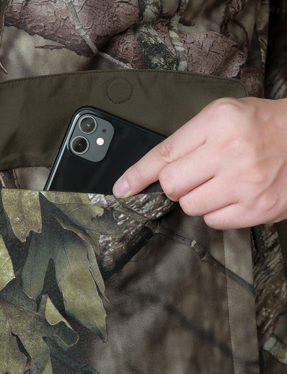 (Open-box) Men's Heated Hunting Vest - Camouflage, Mossy OakĀ® Country DNA Pattern (Battery Set Not Included) - Image 9